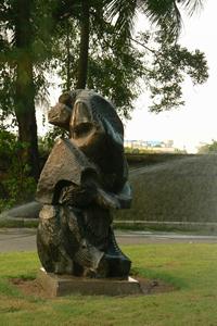 La Menace (The Threat)